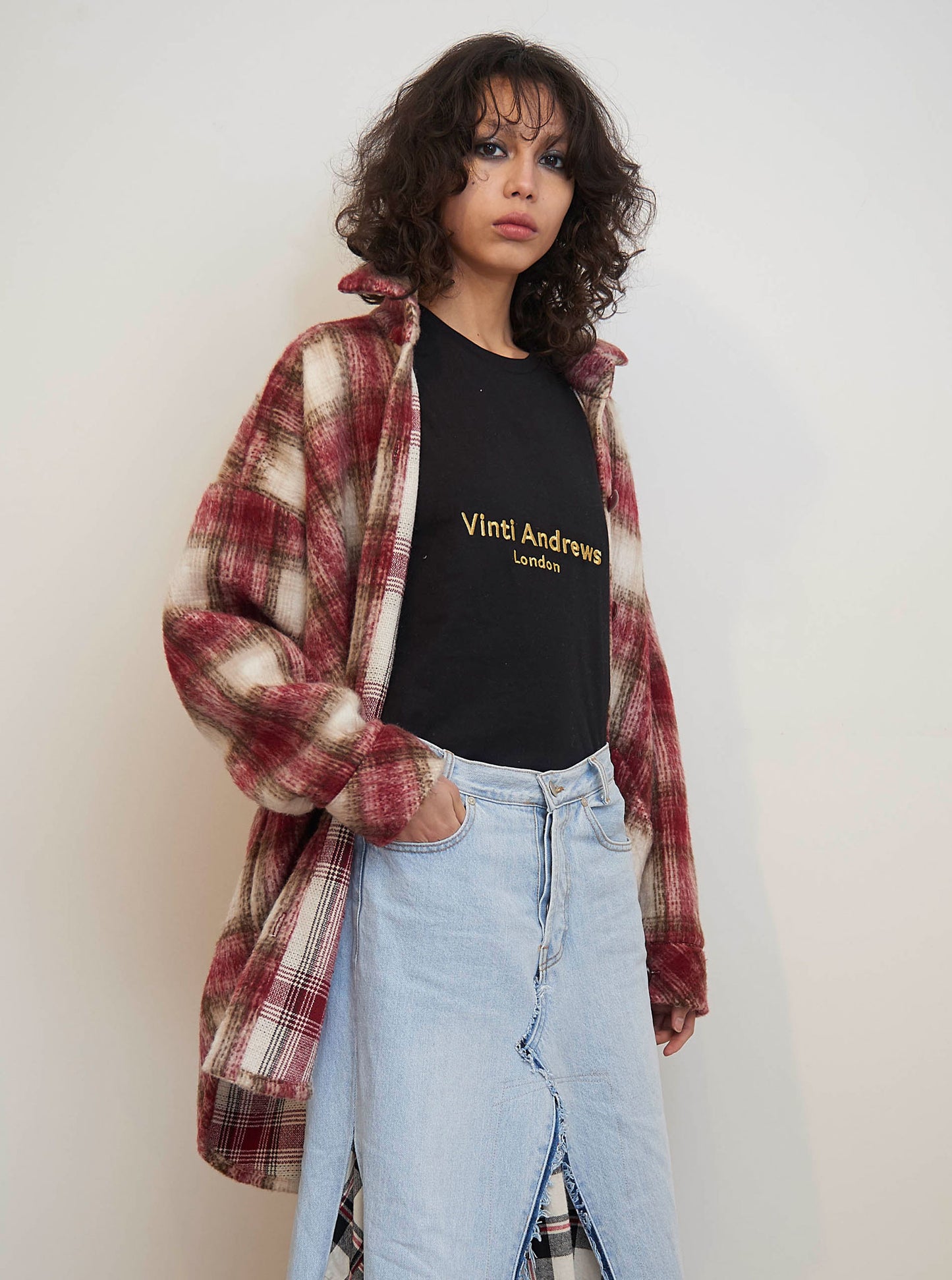 Vinti Andrews Embroidered Black T-Shirt