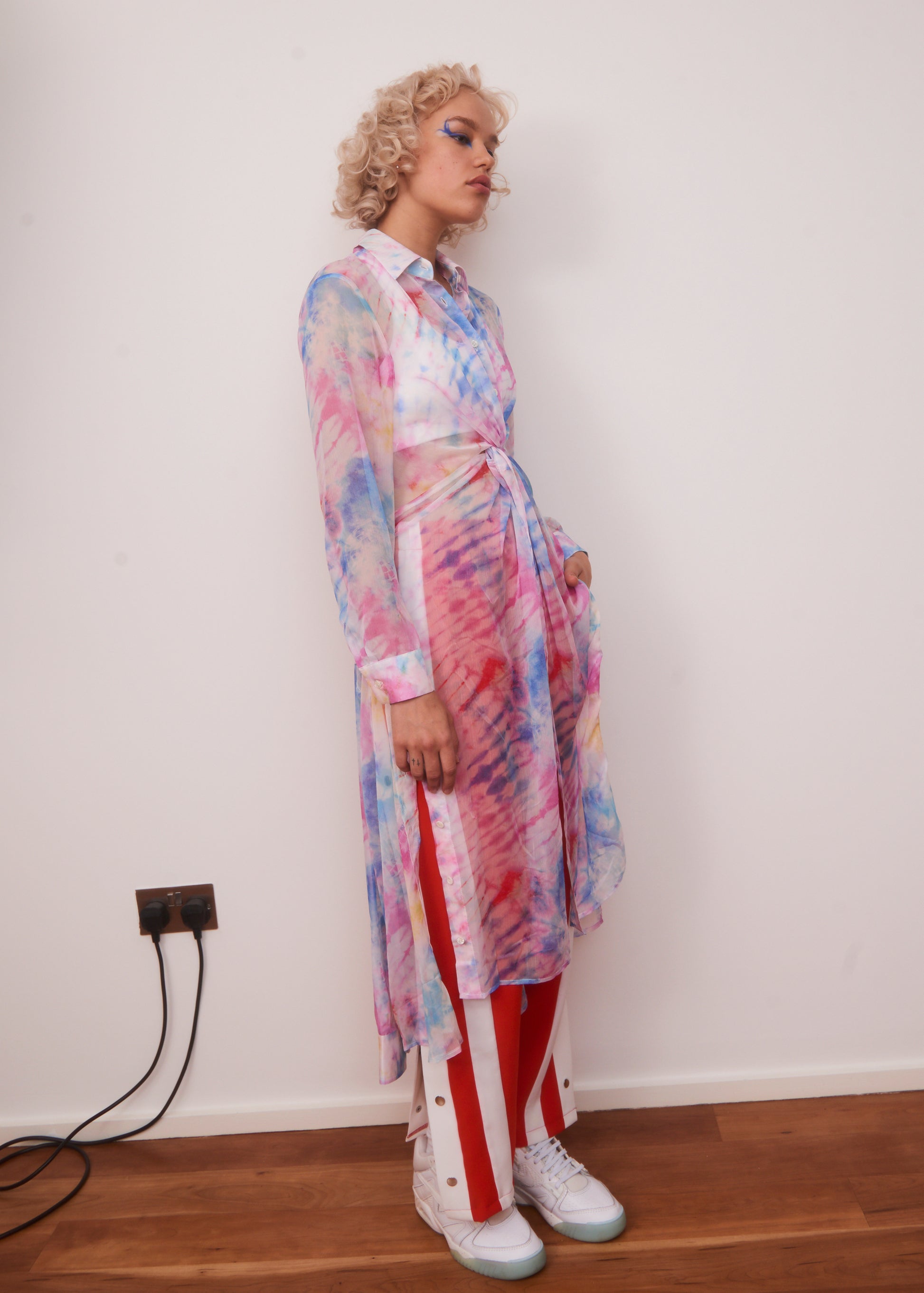  Vinti Andrews Tie Dye Twist Shirt Dress